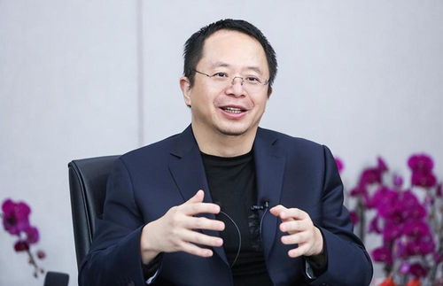 周鸿祎车展婉拒卤鹅哥投喂，企业家风度尽显，拒绝诱惑彰显人格魅力